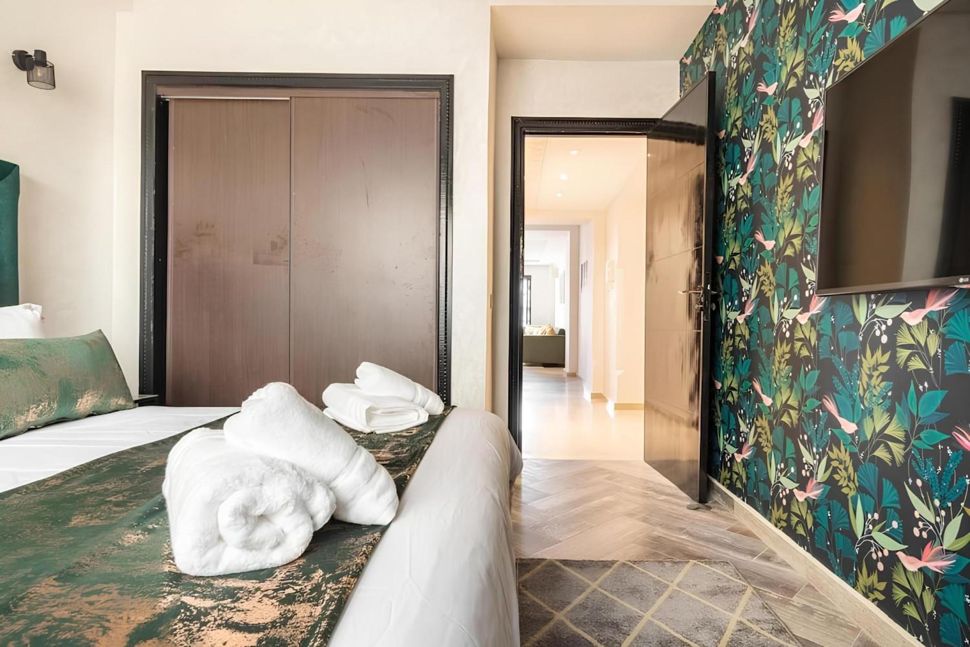 C-Appartement De Luxe Plein Centre De Gueliz Avec Piscine Parking Wifi Netflix Marrakesh Luaran gambar